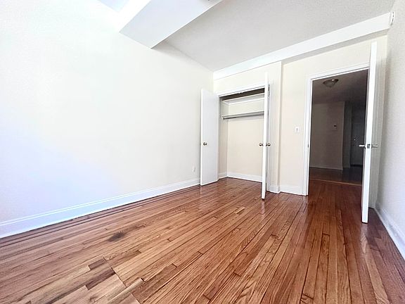 5th image of 110 Bennett Ave APT Me