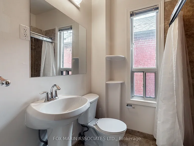 176 Macdonell Ave #UPPER — Photo 13