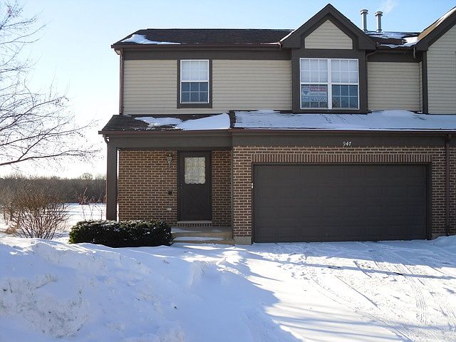 2nd image of 947 Old Oak Cir