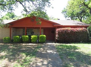 6416 Forest Hill Dr, Forest Hill, TX 76140