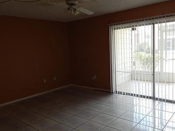 4th image of 839 Sky Lake Cir APT A