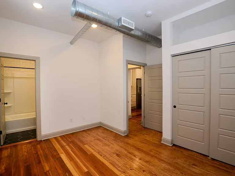 3611 Newton Ave — Photo 8