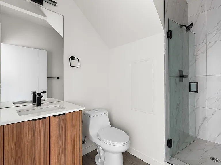 *1 Month Free Rent* A 2bd/2bath Modern Townhome In Portland's Vibrant Hollywood District — Photo 9