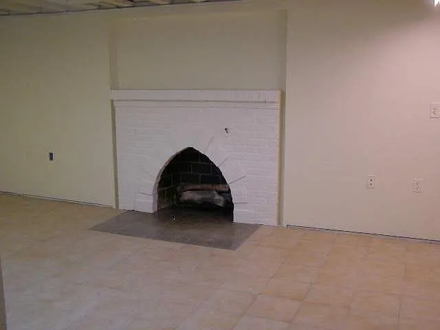 435 N Monroe St — Photo 17