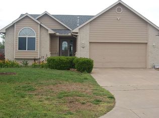 705 S Lindberg Cir, Wichita, KS 67207