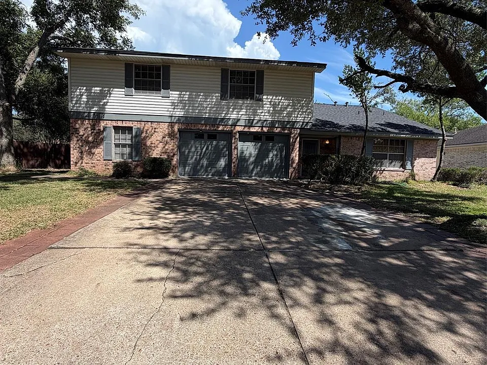 1507 Sierra Dr