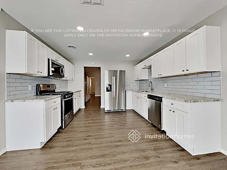 738 Brighton Ln — Photo 7