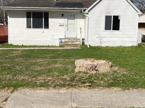 2201 Parkwood Ave, Saginaw, MI 48601