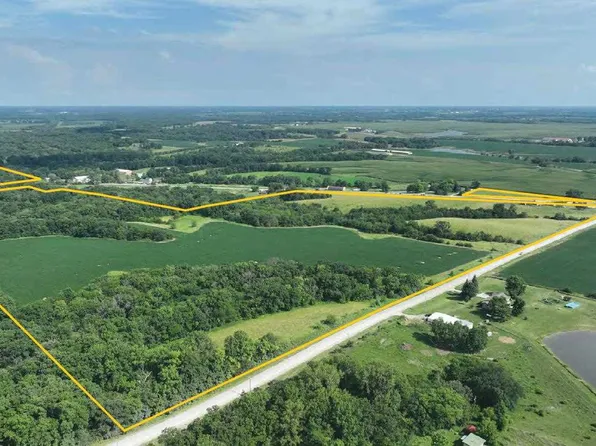 2423 Juniper Ave, Fairfield, IA 52556