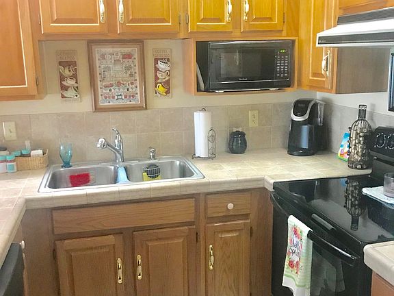 3rd image of 8597 Sturbridge Cir E