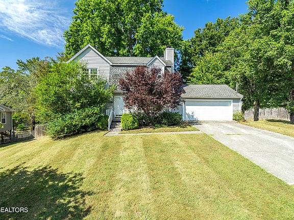 2nd image of 1915 Penwood Dr