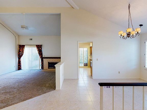 4th image of 370 Country Club Dr Unit E
