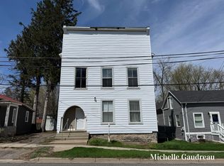 116 W Main St SE, Caledonia, MI 49316