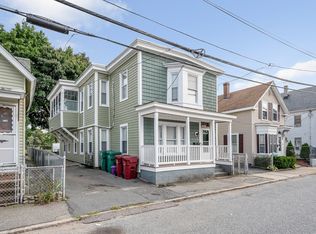 30-32 Manchester St, Lowell, MA 01852