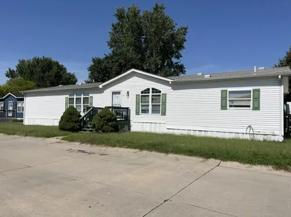 1860 Pueblo Rd, Council Bluffs, IA 51501