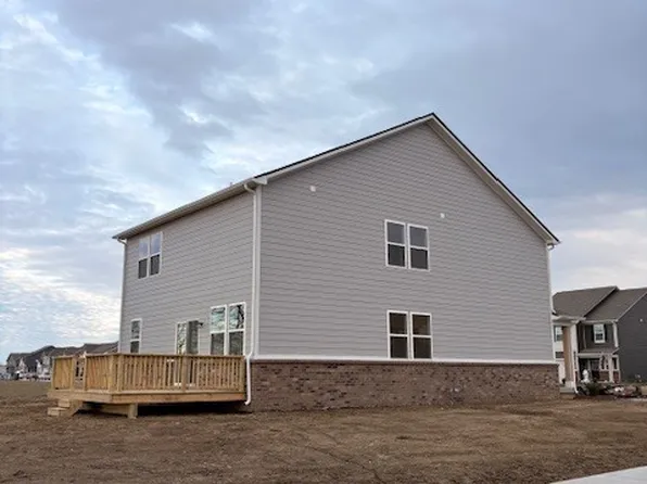 895 Hardin Pl, Greenwood, IN 46143