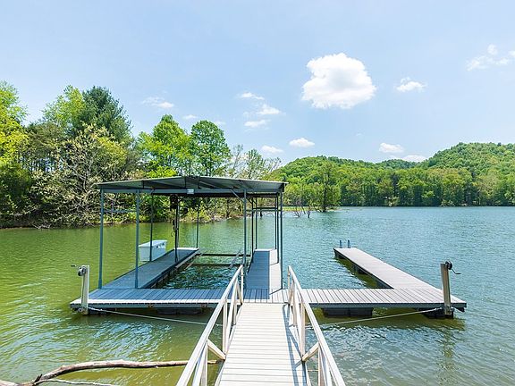 5th image of 21695 Lakeshore Dr