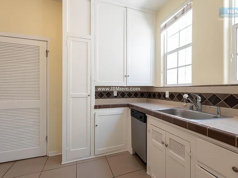 341 N Stanley Ave #347 — Photo 12