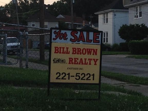 4th image of 2200 Lawn Ave