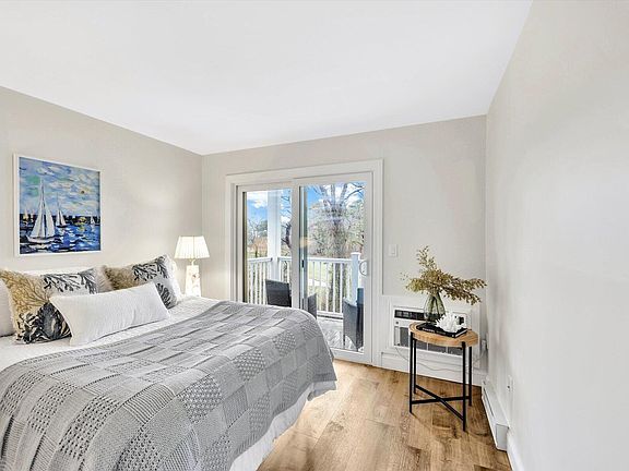3rd image of 81 Fletcher Lane UNIT I
