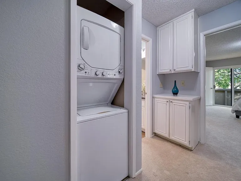 1178 N Abbott Ave — Photo 19