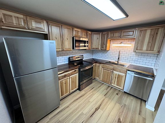 4th image of 1617 Laurene St