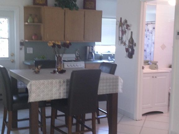 4th image of 11200 SW 82nd Avenue Rd