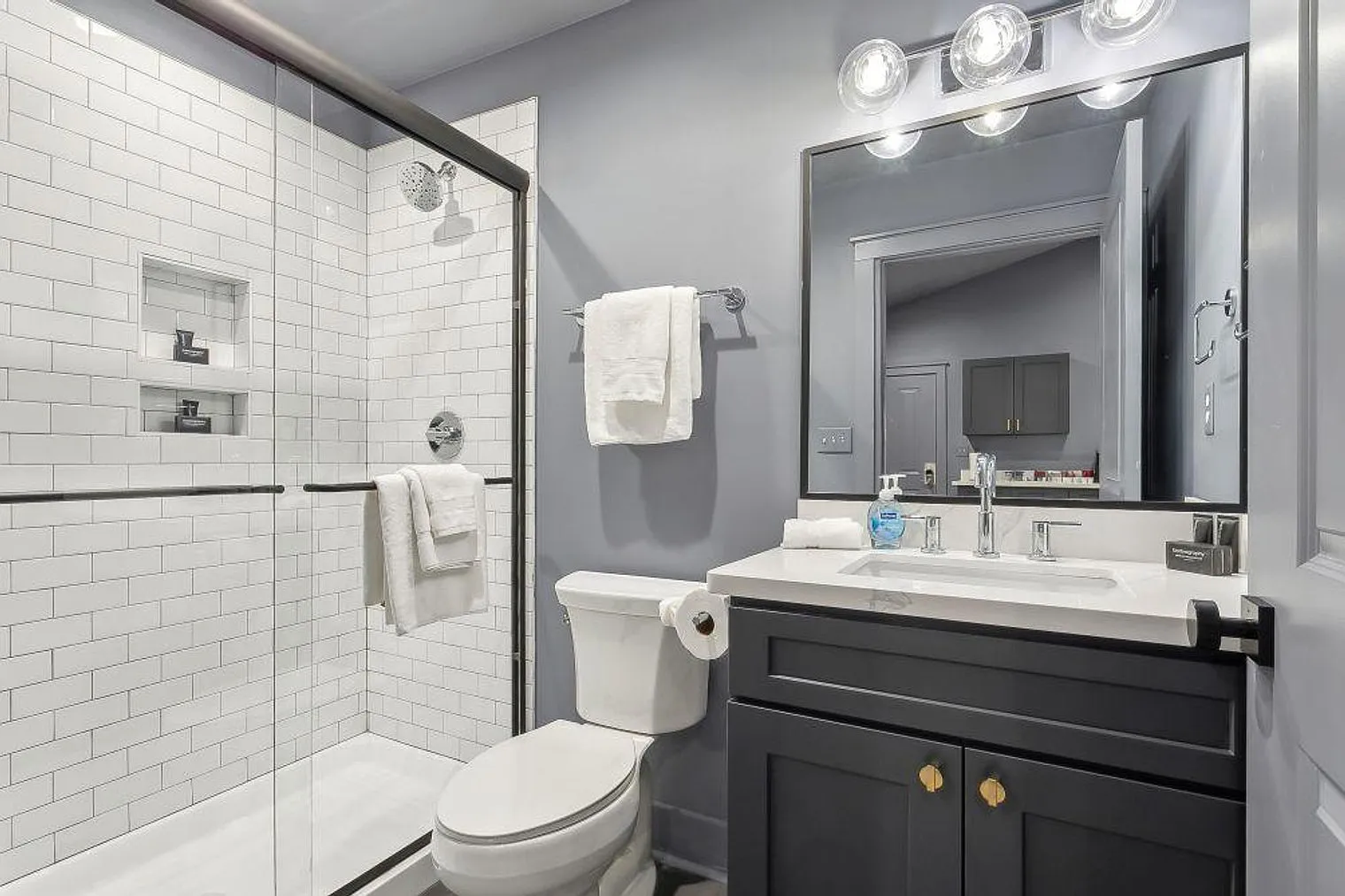 Studio, 1.0 bath, 430 sqft, $3,480 — Photo 3