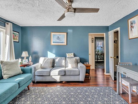 5th image of 1065 Janes Rd