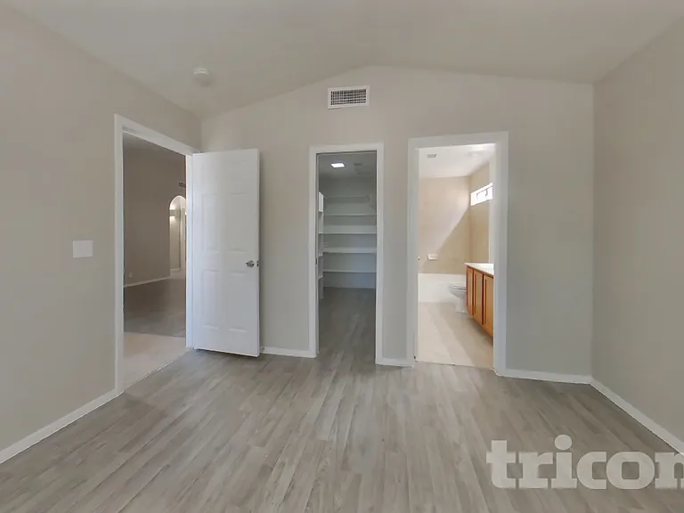 1464 E Rosemonte Dr — Photo 6