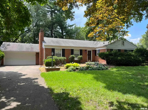 2058 Huntleigh Rd, Leland Grove, IL 62704