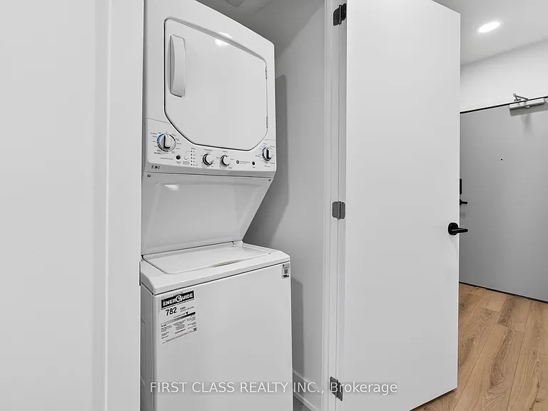 758 Dovercourt Rd #612 — Photo 21