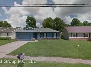 2442 S Fort Ave, Springfield, MO 65807