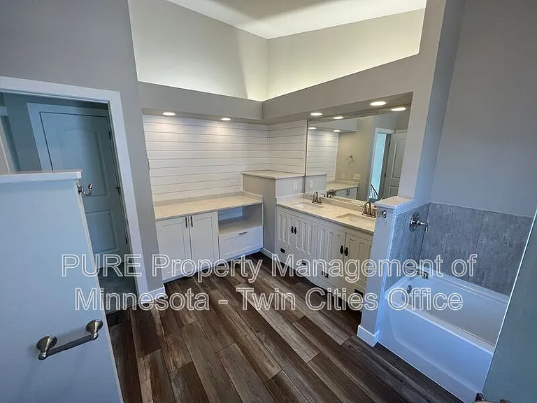 6605 Stillwater Blvd N — Photo 8