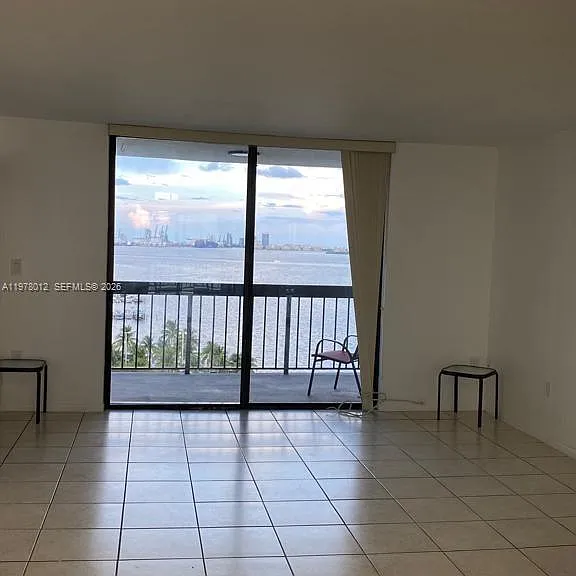 2333 Brickell Ave #1115 — Photo 4