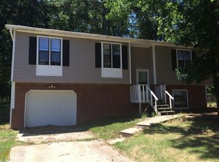 2072 Chestnut Log Dr, Lithia Springs, GA 30122