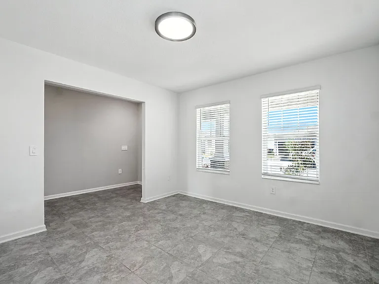 1493 Brentwood Dr — Photo 8