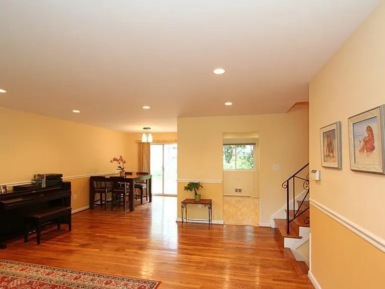 730 Harrington Rd — Photo 8