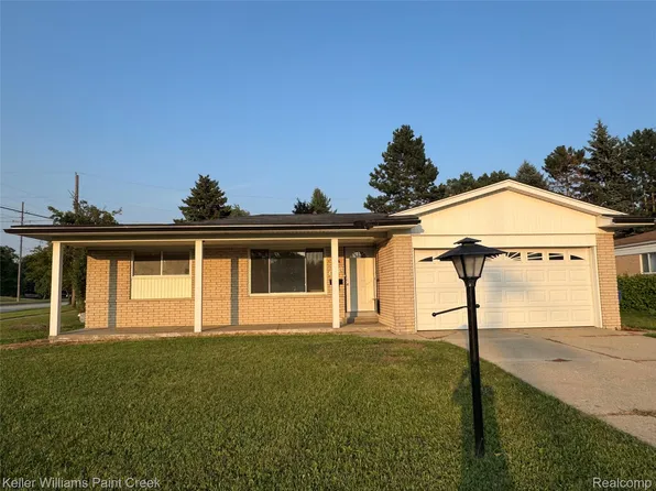 30930 Austin Dr, Warren, MI 48092