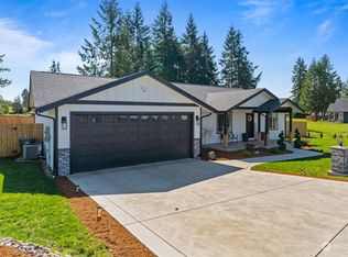 128 Redwood Ln, Onalaska, WA 98570