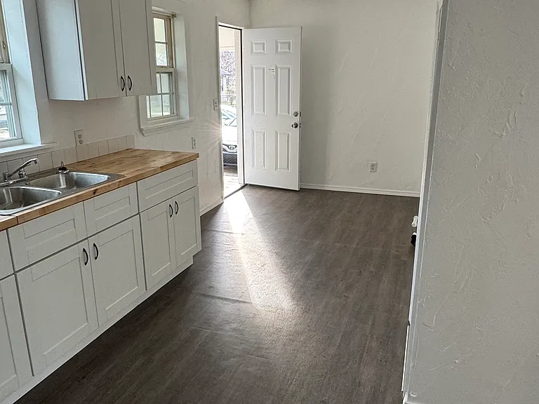 1010 S High School St — Photo 5