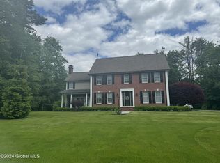 7 Old English Rd, Slingerlands, NY 12159