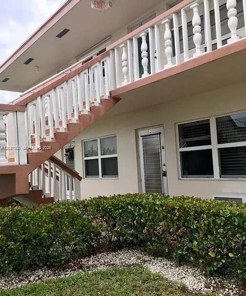 2 Coventry Ln #2-A — Photo 11