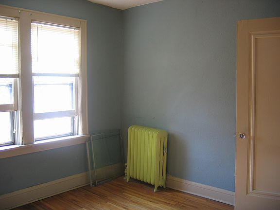 2nd image of 1171 Selby Ave APT 3