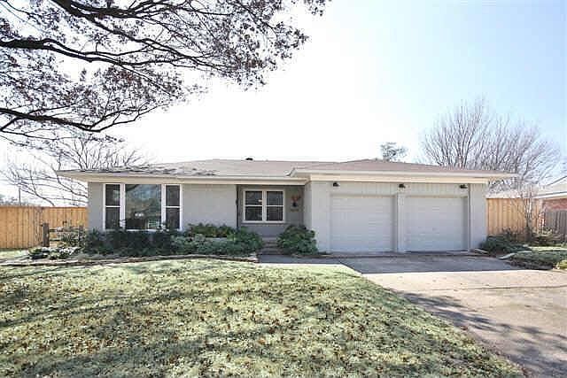1st image of 8879 Larchwood Dr