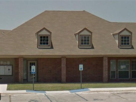 2nd image of 403 N General McMullen Dr