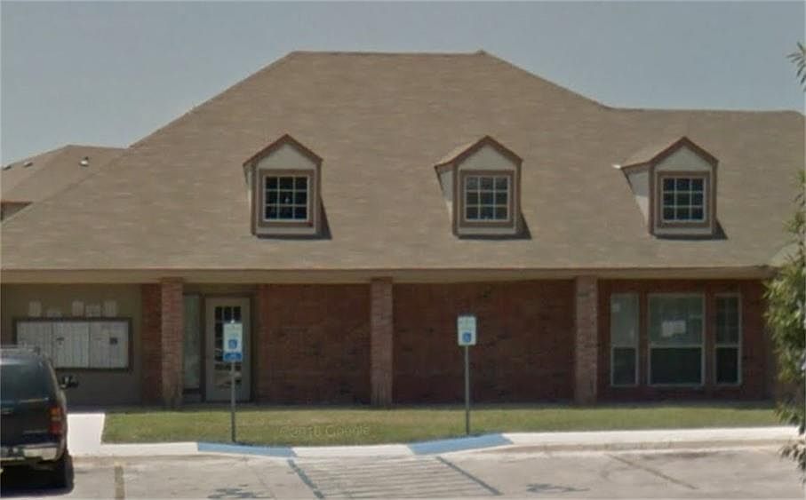 403 N General McMullen Dr 403 N General McMullen Dr San Antonio TX