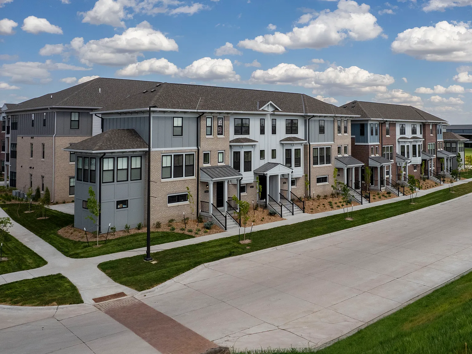 Element 30 Townhomes — Photo 1