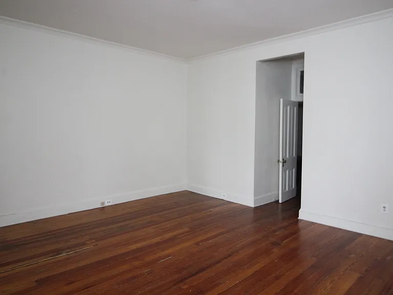 1513 Bolton St. — Photo 11