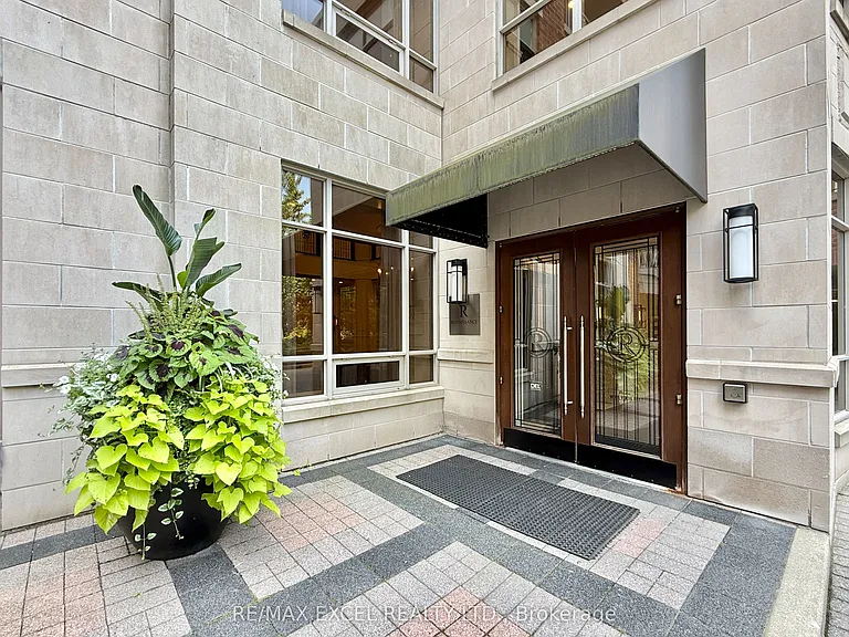 10101 N Yonge St #408 — Photo 5